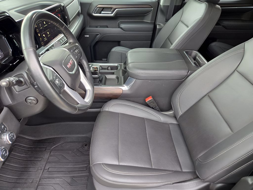 Used 2023 GMC Sierra 1500 SLT AWD/4WD image 11
