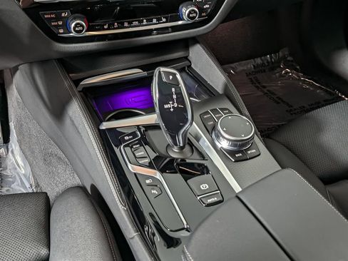 Certified 2023 BMW 530e xDrive w/ Premium Package image 29