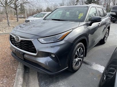 Used 2024 Toyota Highlander XLE