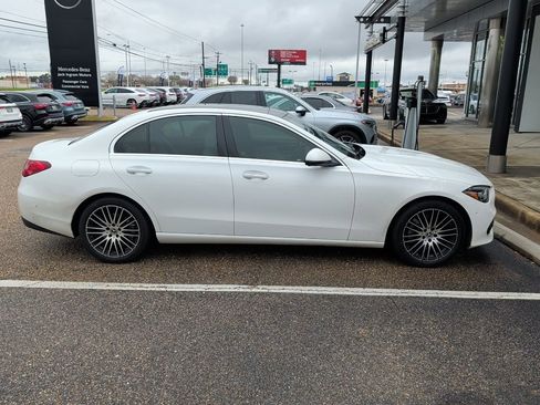 Used 2024 Mercedes-Benz C 300 Sedan image 11