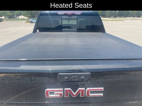 Used 2023 GMC Sierra 1500 AT4 w/ Technology Package AWD/4WD image 9