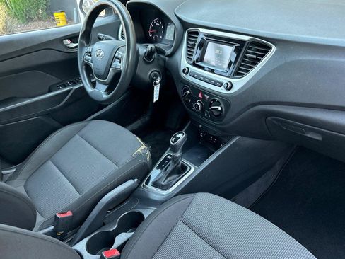 Used 2022 Hyundai Accent SE FWD image 15