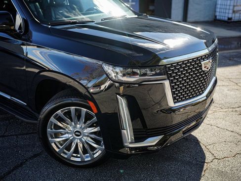 Used 2022 Cadillac Escalade ESV Luxury image 5