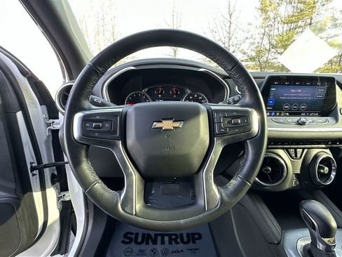 Used 2020 Chevrolet Blazer LT image 36