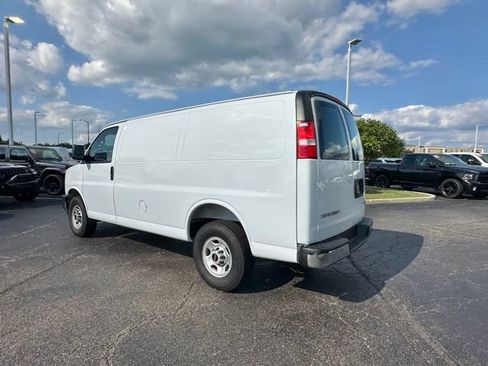 Used 2025 GMC Savana 2500 w/ Driver Convenience Package RWD image 12