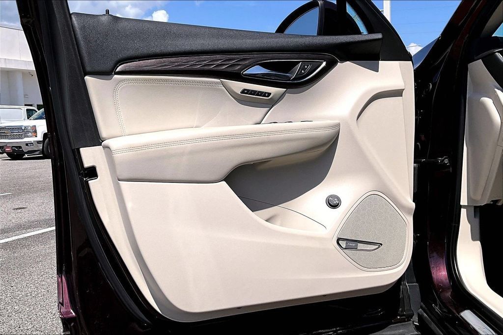 Used 2023 Buick Envision Avenir FWD image 17