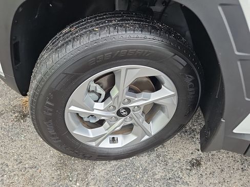 Used 2022 Hyundai Tucson SE FWD image 28