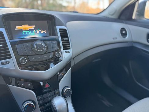 Used 2014 Chevrolet Cruze LT image 27