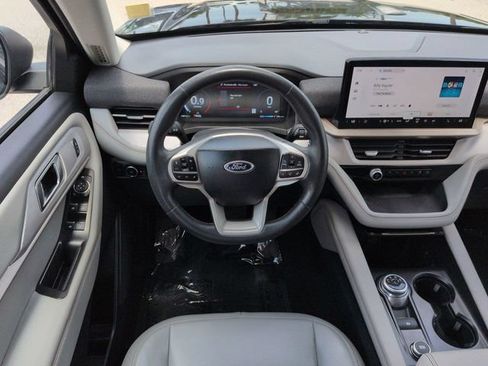Certified 2025 Ford Explorer Active w/ Active Comfort Package RWD image 16
