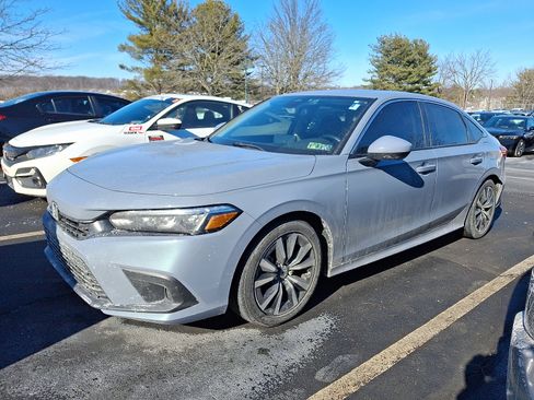 Used 2023 Honda Civic EX image 2