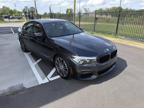 Used 2018 BMW 540i w/ M Sport Package RWD image 10