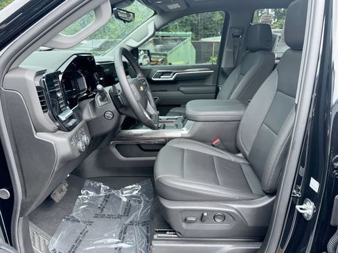 Used 2026 Chevrolet Silverado 1500 LTZ w/ LTZ Premium Package AWD/4WD image 13