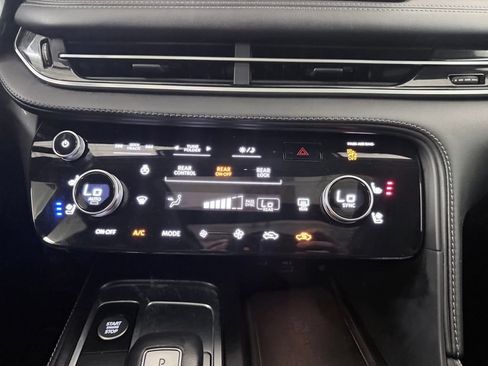 Certified 2024 INFINITI QX60 Luxe w/ Performance Audio Package FWD image 28