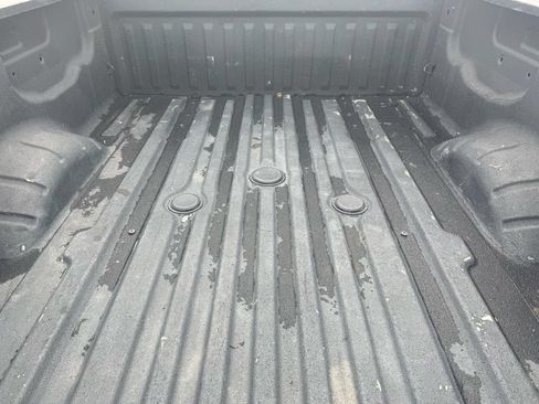 Used 2017 Nissan Titan SV AWD/4WD image 29