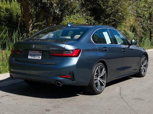 Used 2021 BMW 330i Sedan w/ Convenience Package image 5