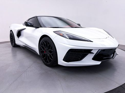 Used 2024 Chevrolet Corvette Stingray Premium Conv w/ Battery Protection Package RWD image 10