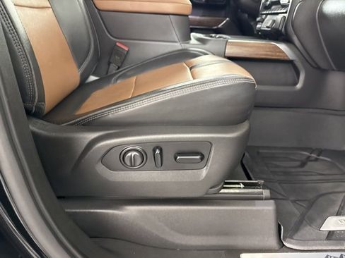 Used 2021 Chevrolet Silverado 1500 High Country image 13