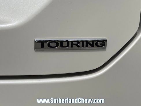 Used 2025 Honda Pilot Touring image 12