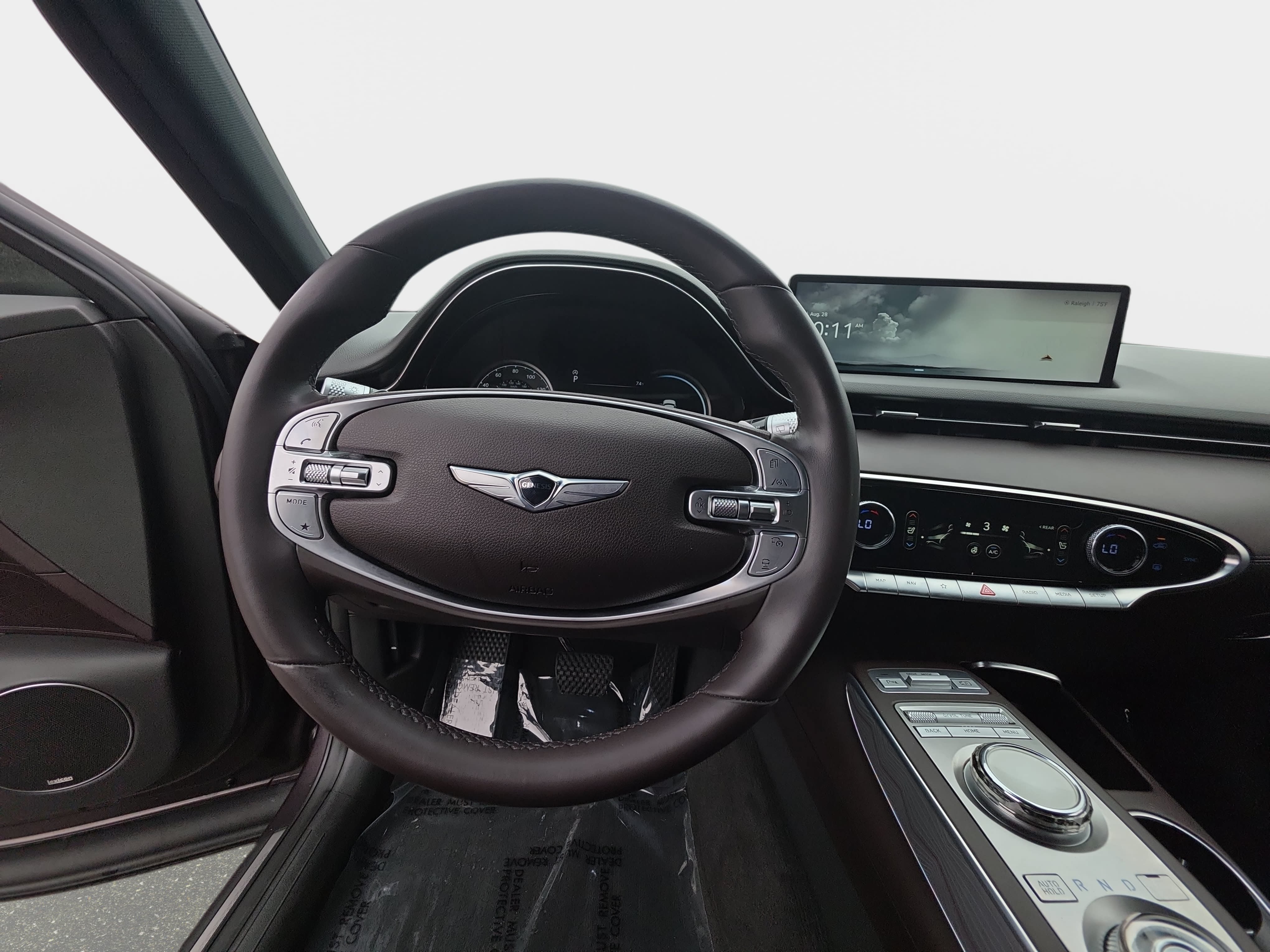 Used 2023 Genesis GV70 2.5T w/ Advanced Package AWD/4WD image 16