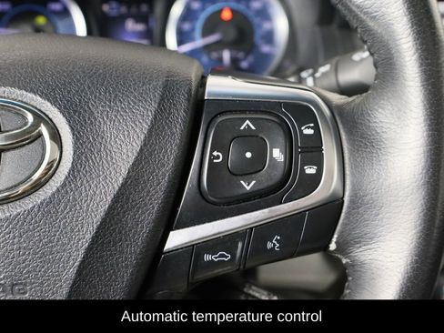 Used 2015 Toyota Camry XLE image 10