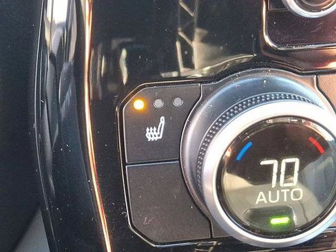 Certified 2025 Toyota Highlander XLE AWD/4WD image 21