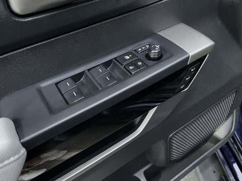 Used 2025 Toyota Tundra Limited image 22