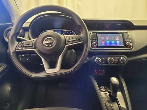 Used 2022 Nissan Kicks S image 22