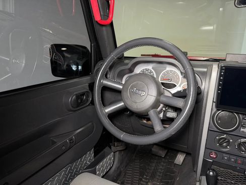 Used 2009 Jeep Wrangler Unlimited Rubicon w/ Trailer Tow Group AWD/4WD image 21