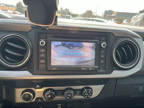 Used 2019 Toyota Tacoma 4x4 Double Cab image 33