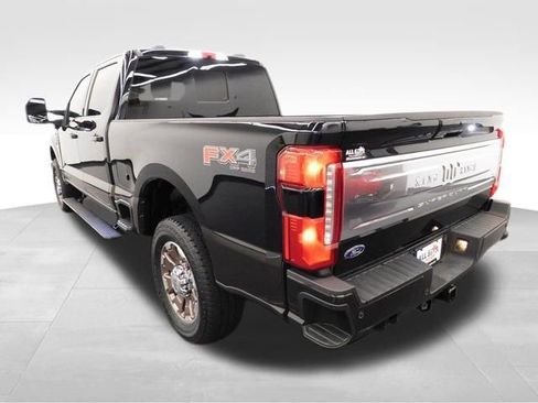 Used 2025 Ford F250 King Ranch w/ FX4 Off-Road Package image 10