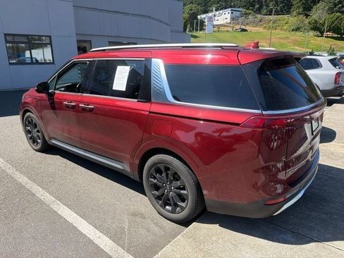 Used 2022 Kia Carnival SX FWD image 2