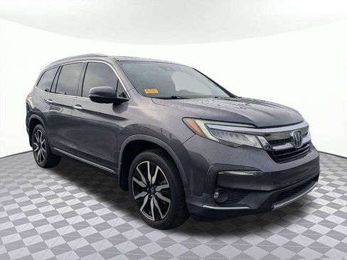 Used 2022 Honda Pilot Touring image 1