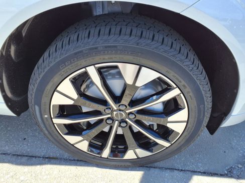 New 2026 Volvo XC60 B5 Plus w/ Protection Package Premier image 9