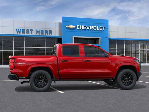 Used 2026 Chevrolet Colorado W/T w/ WT Custom Package AWD/4WD image 5
