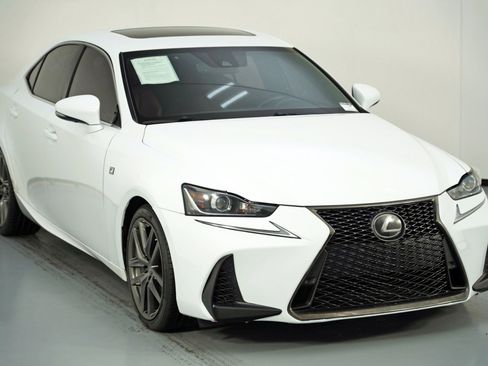 Used 2019 Lexus IS 300 F Sport w/ F Sport Package image 54