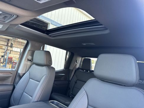 New 2026 GMC Sierra 1500 SLT w/ SLT Premium Package AWD/4WD image 18