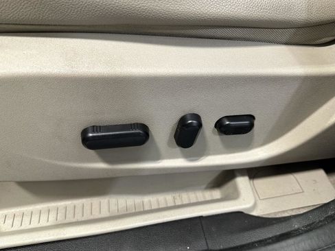 Used 2014 Ford C-MAX SEL w/ Equipment Group 302A image 13