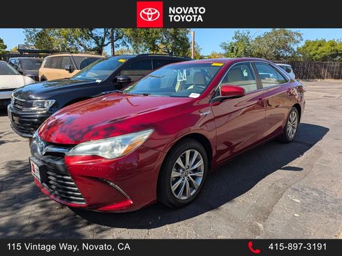 Used 2015 Toyota Camry XLE w/ Moonroof Package FWD image 1