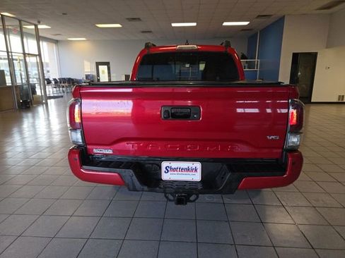 Used 2022 Toyota Tacoma TRD Off-Road w/ Technology Package image 7