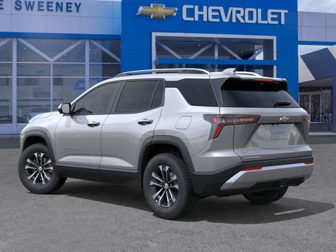 New 2026 Chevrolet Equinox LT w/ Convenience Package II image 3