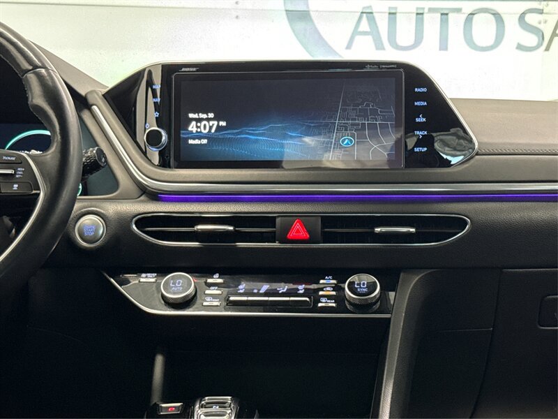 Used 2022 Hyundai Sonata Limited w/ Cargo Package FWD image 14