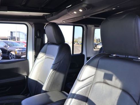 Used 2024 Jeep Wrangler High Altitude AWD/4WD image 14
