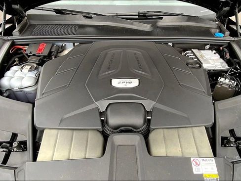 Used 2023 Porsche Cayenne S image 10
