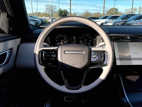 New 2026 Land Rover Range Rover Velar Dynamic SE image 15