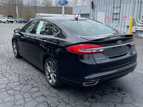 Used 2017 Ford Fusion SE w/ Equipment Group 201A image 2