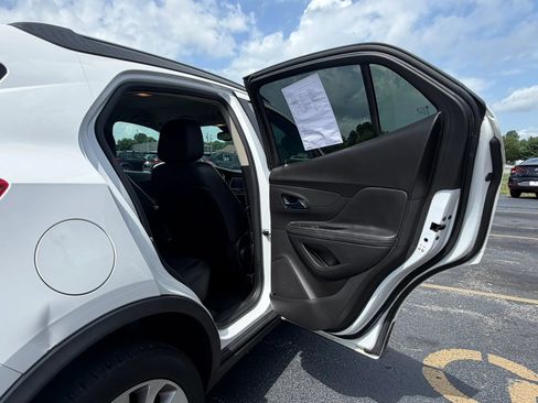 Used 2020 Buick Encore Preferred w/ Safety Package AWD/4WD image 29