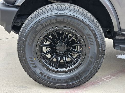 Used 2024 Ford Bronco Outer Banks image 10