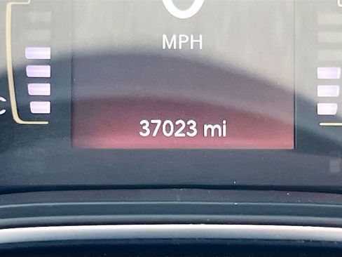 Used 2021 Jeep Cherokee Latitude image 12