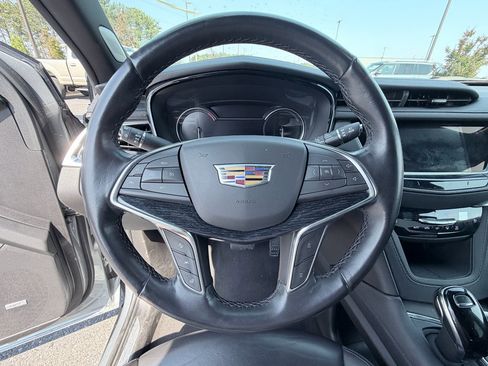 Used 2024 Cadillac XT5 Premium Luxury AWD/4WD image 12