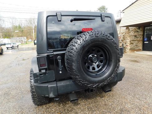 Used 2013 Jeep Wrangler Unlimited Sport AWD/4WD image 8